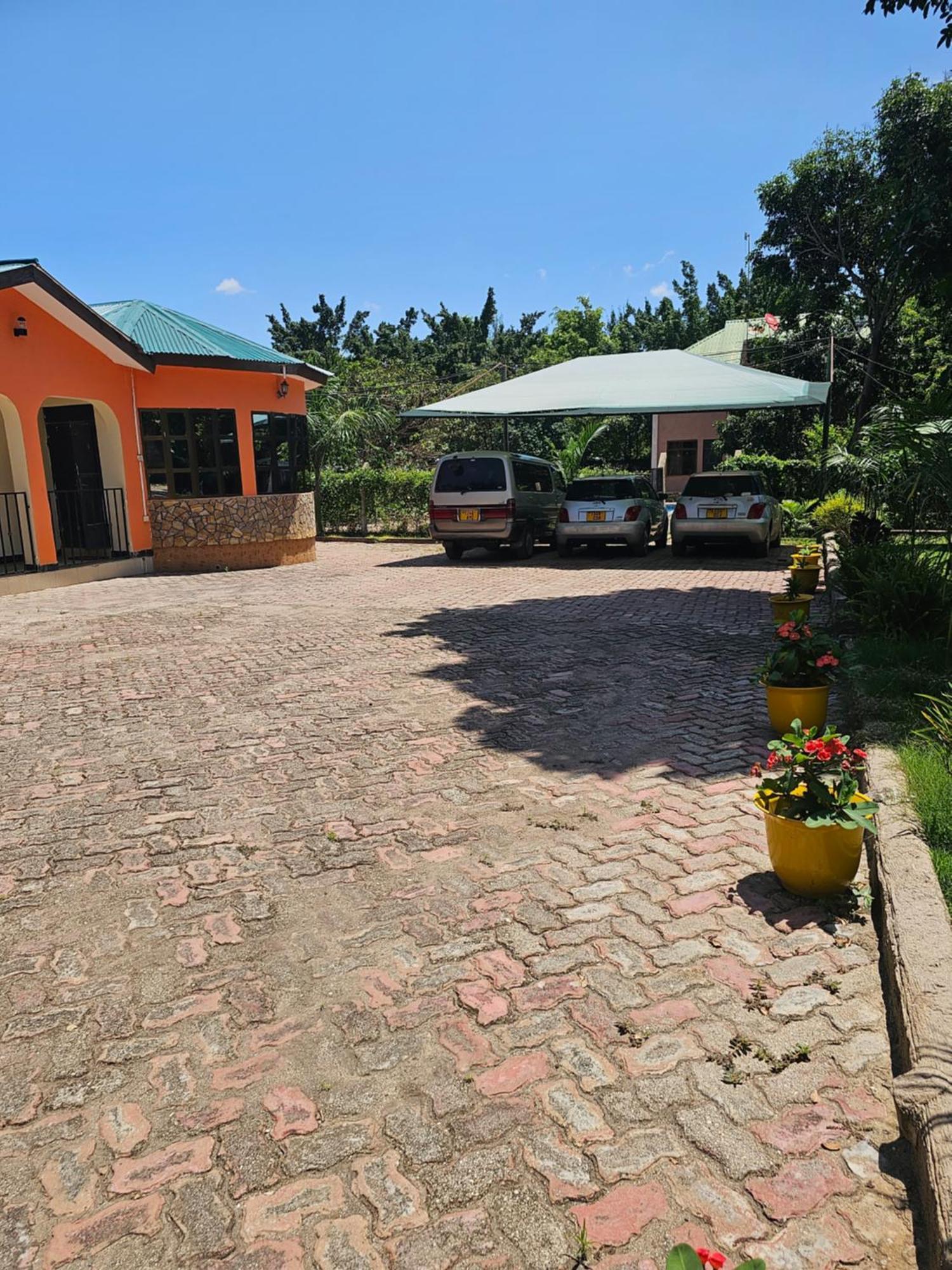 B-More Comfort Stay Boma la Ngombe Exterior photo