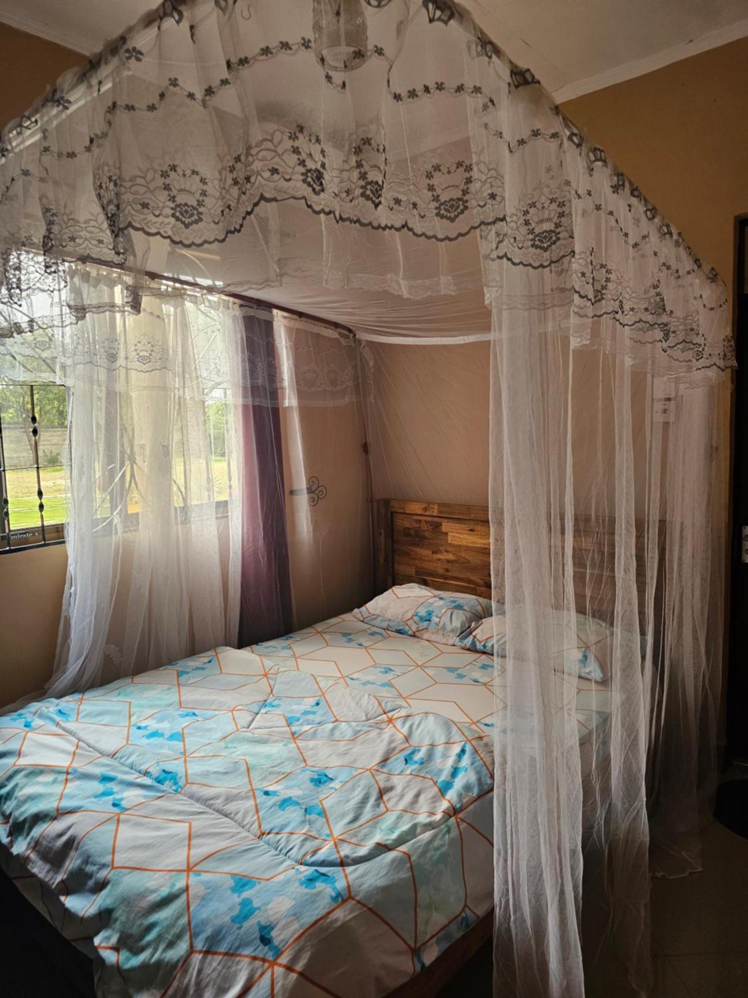 B-More Comfort Stay Boma la Ngombe Exterior photo