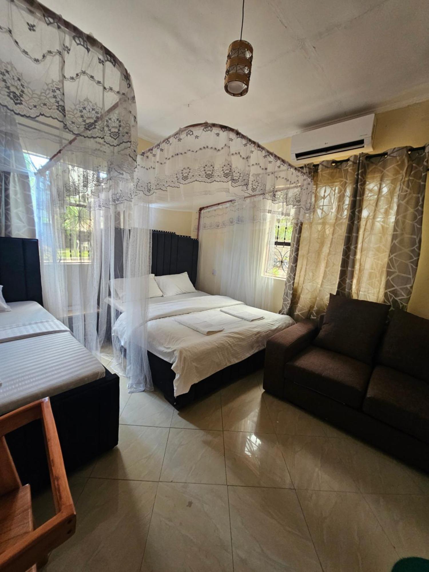 B-More Comfort Stay Boma la Ngombe Exterior photo